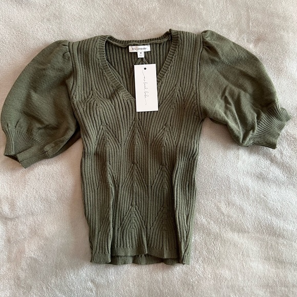 Brand New from One Loved Babe ~ Olive Green Blouse with Puffy Sleeves ~ Medium - Picture 6 of 8